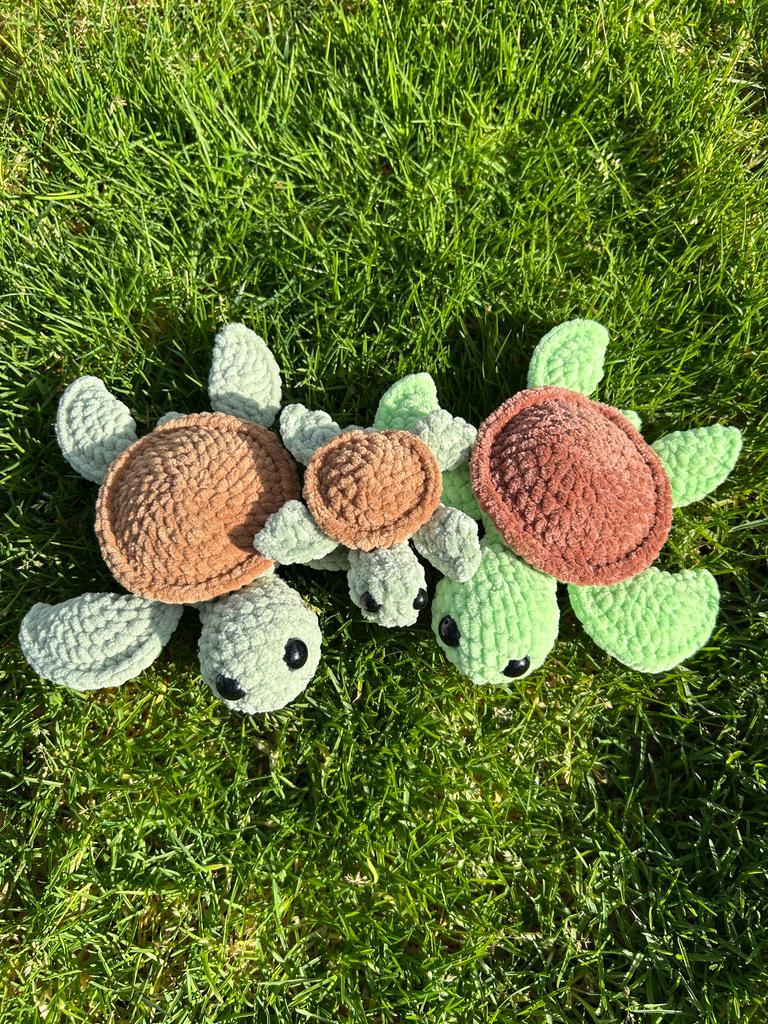 2-in-1 Crochet Sea Turtle Pattern Bundle (Big Sea Turtle and Baby Sea Turtle)